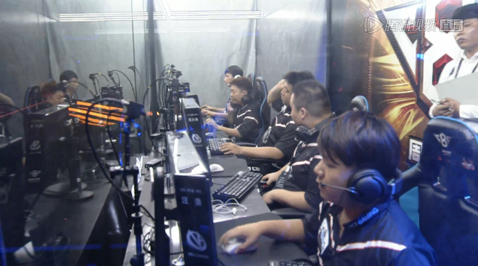 【战报】CSGO Blast秋季赛，Vitality战胜BIG捍卫B组头名