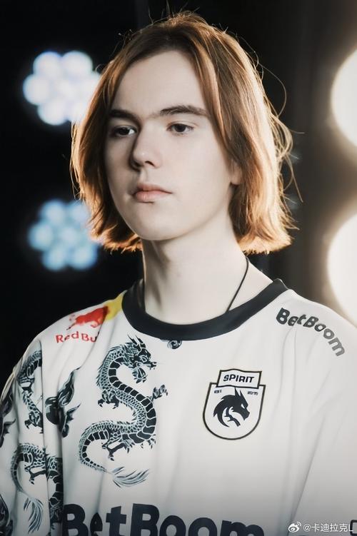 C9发文告别中单选手EMENES：希望你接下来一切顺利！